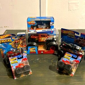 HW BONE SHAKERS 5 MEMBERS FAMILY VALUES